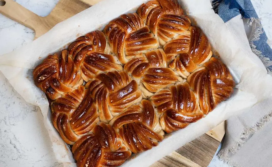 Värm bullar i ugn - Så blir de perfekta igen!