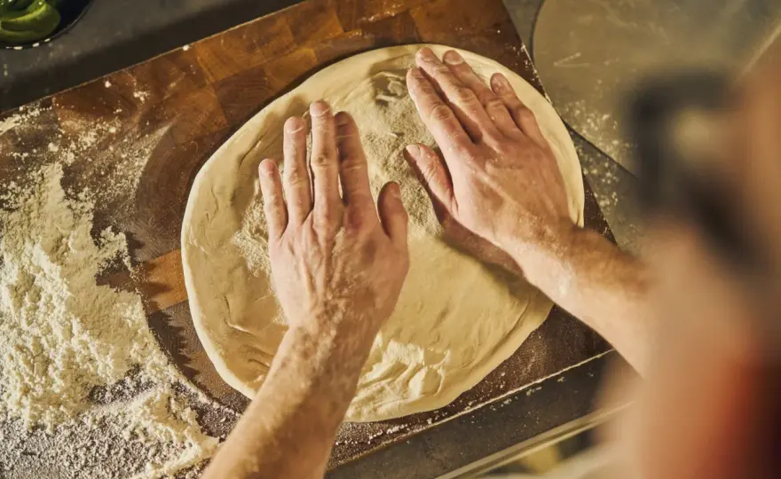 Hemmagjord pizza i vanlig ugn - Så lyckas du varje gång